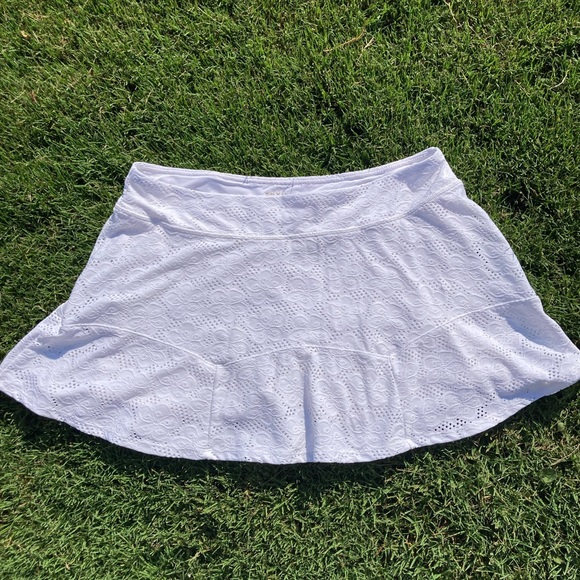 Lilly Pulitzer Luxletic Corrine Skort Skirt White Floral Stretch Eyelet Sz XL - Picture 3 of 8